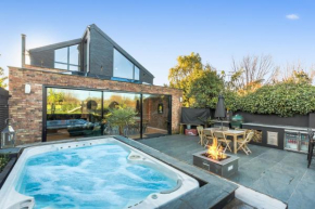 Nutkin Barn - Contemporary home in West Sussex